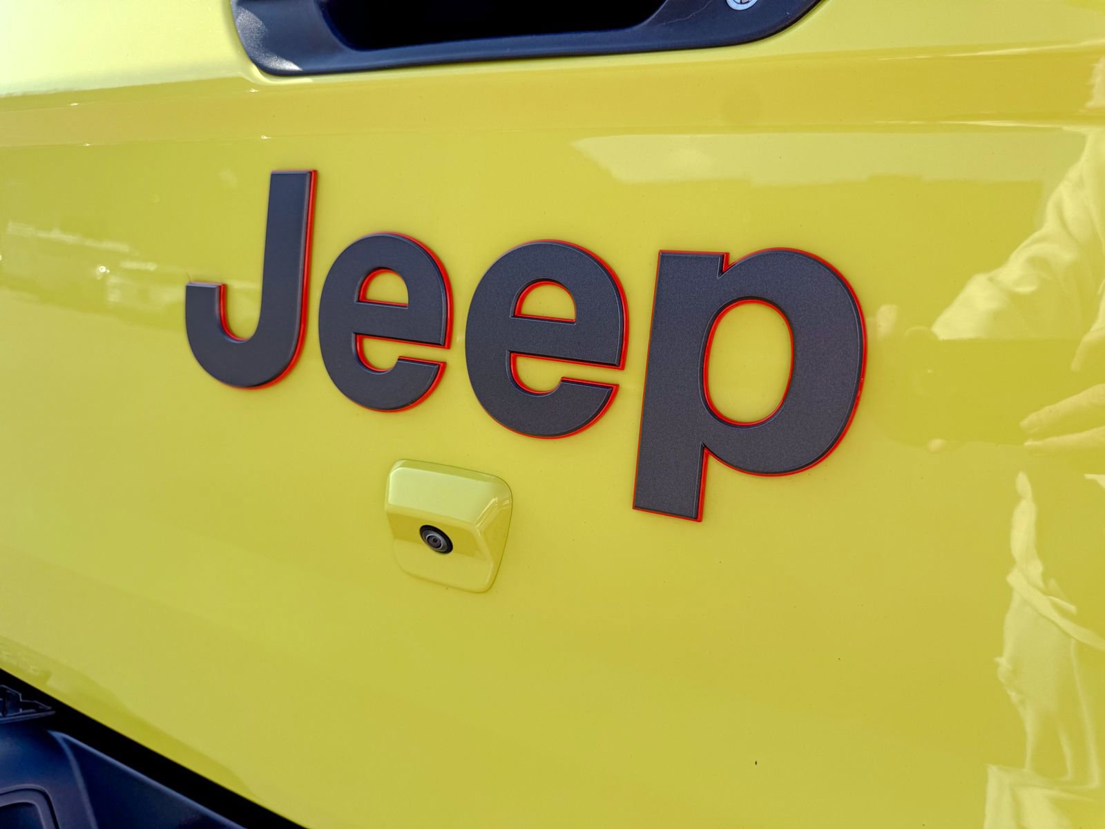 Used 2023 Jeep Gladiator Mojave w/ Cold Weather Group image 8