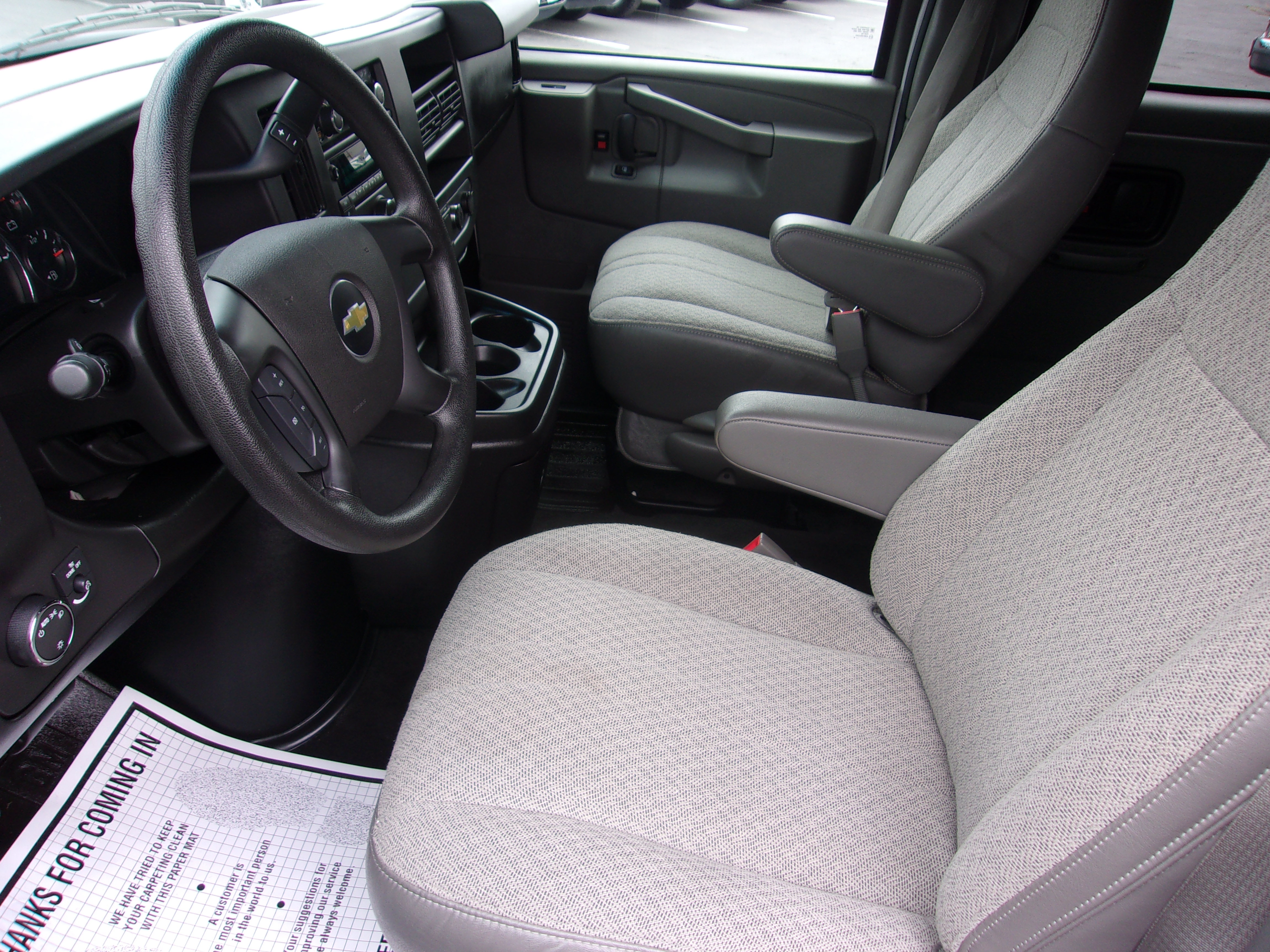 Used 2016 Chevrolet Express 3500 LT w/ LT Preferred Equipment Group RWD image 13