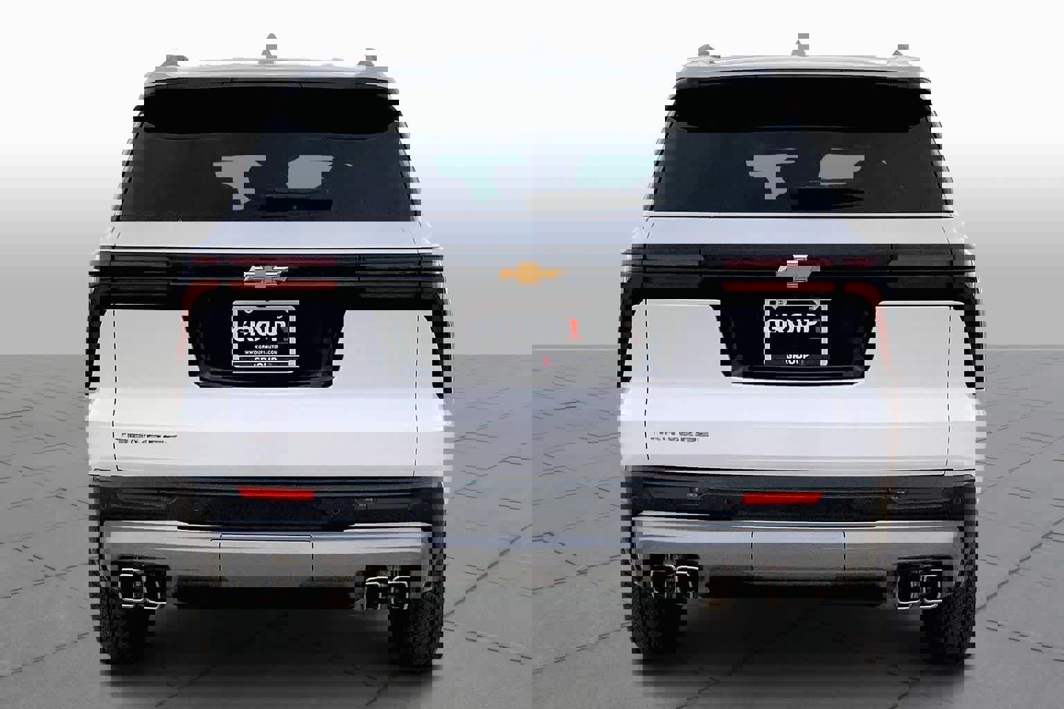 Used 2025 Chevrolet Traverse LT image 4