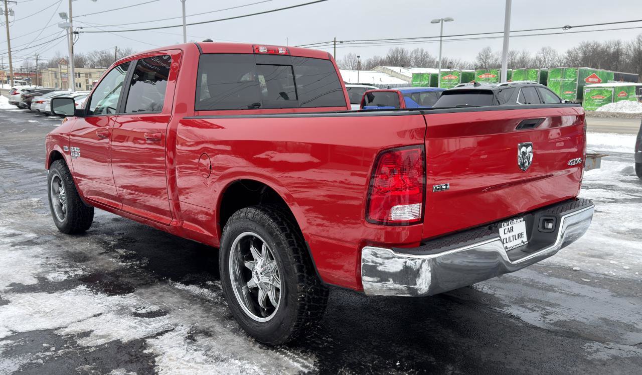 Used 2020 RAM 1500 Classic SLT image 14
