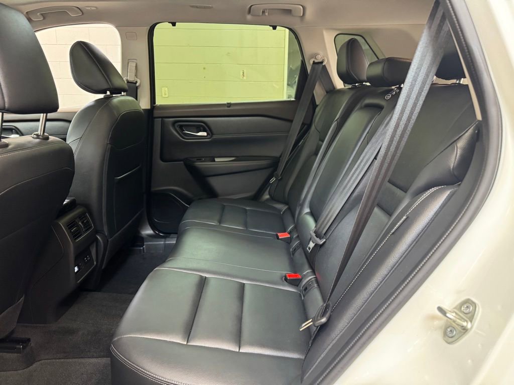 Used 2023 Nissan Rogue SL w/ SL Premium Package AWD/4WD image 16