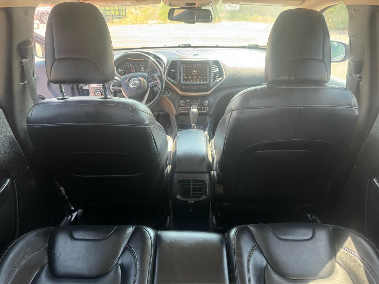Used 2016 Jeep Cherokee Limited FWD image 37
