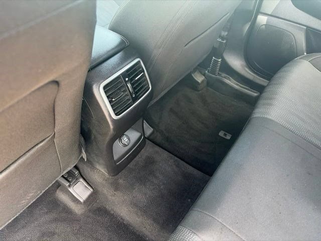 Used 2020 Kia Sportage LX FWD image 30