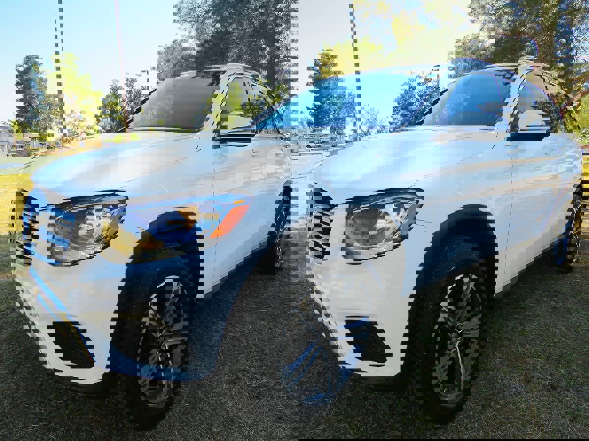 Used 2017 Mercedes-Benz GLC 300 image 2