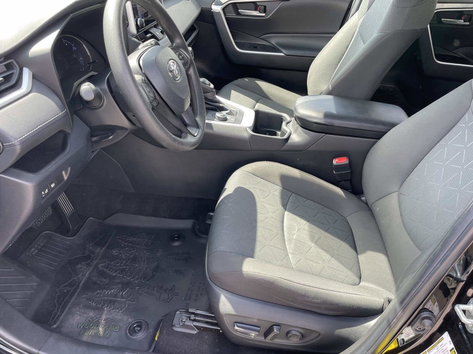Used 2023 Toyota RAV4 AWD Hybrid image 15