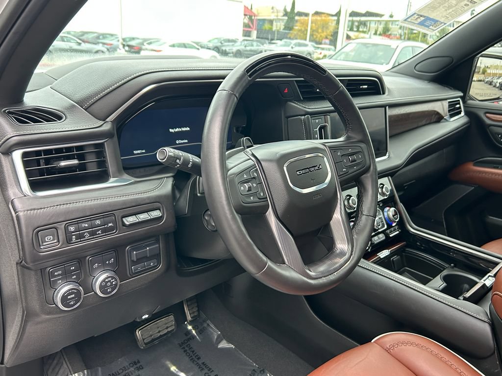 Used 2023 GMC Yukon XL Denali Ultimate AWD/4WD image 13