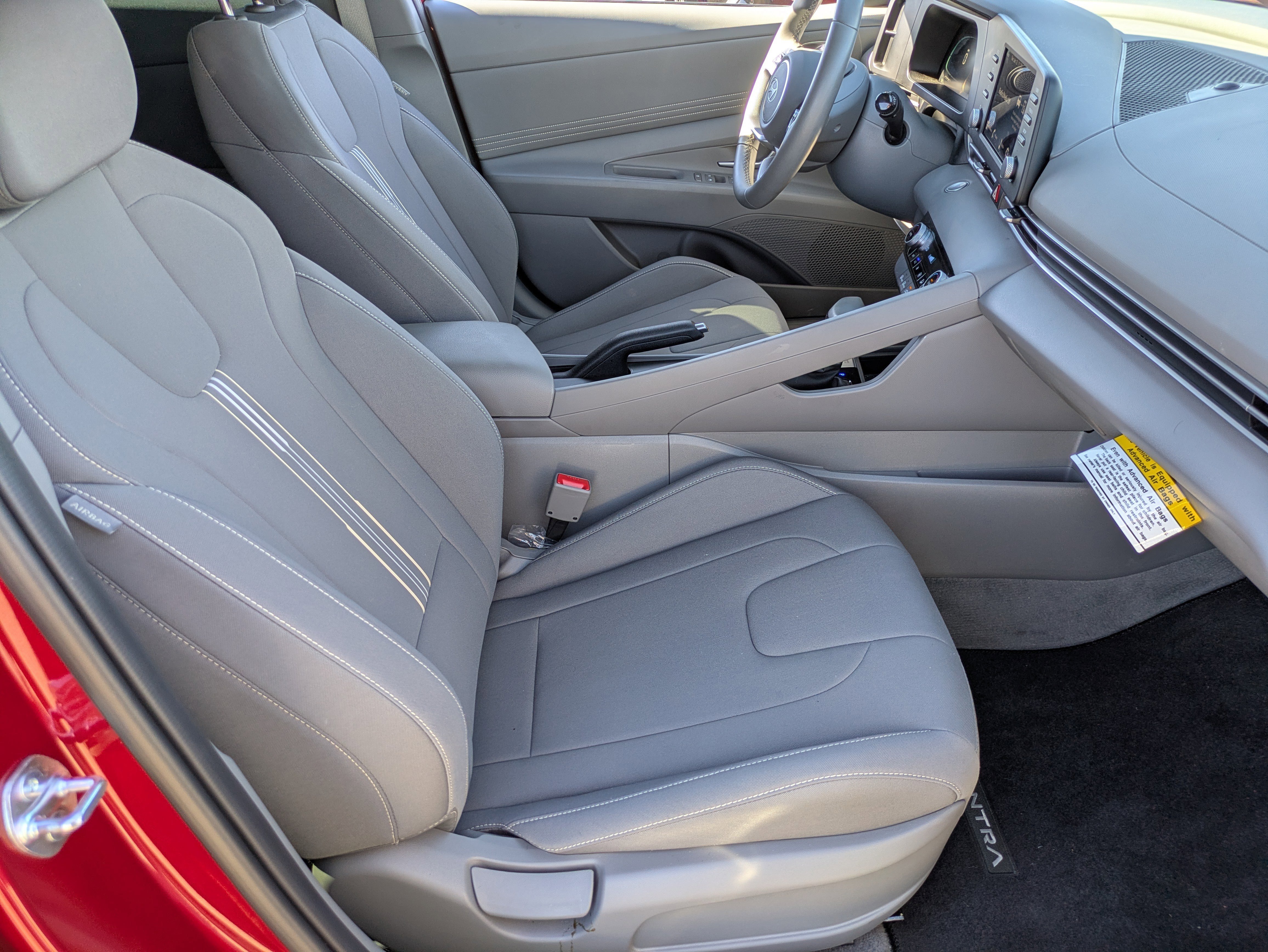 Certified 2025 Hyundai Elantra Sport image 11