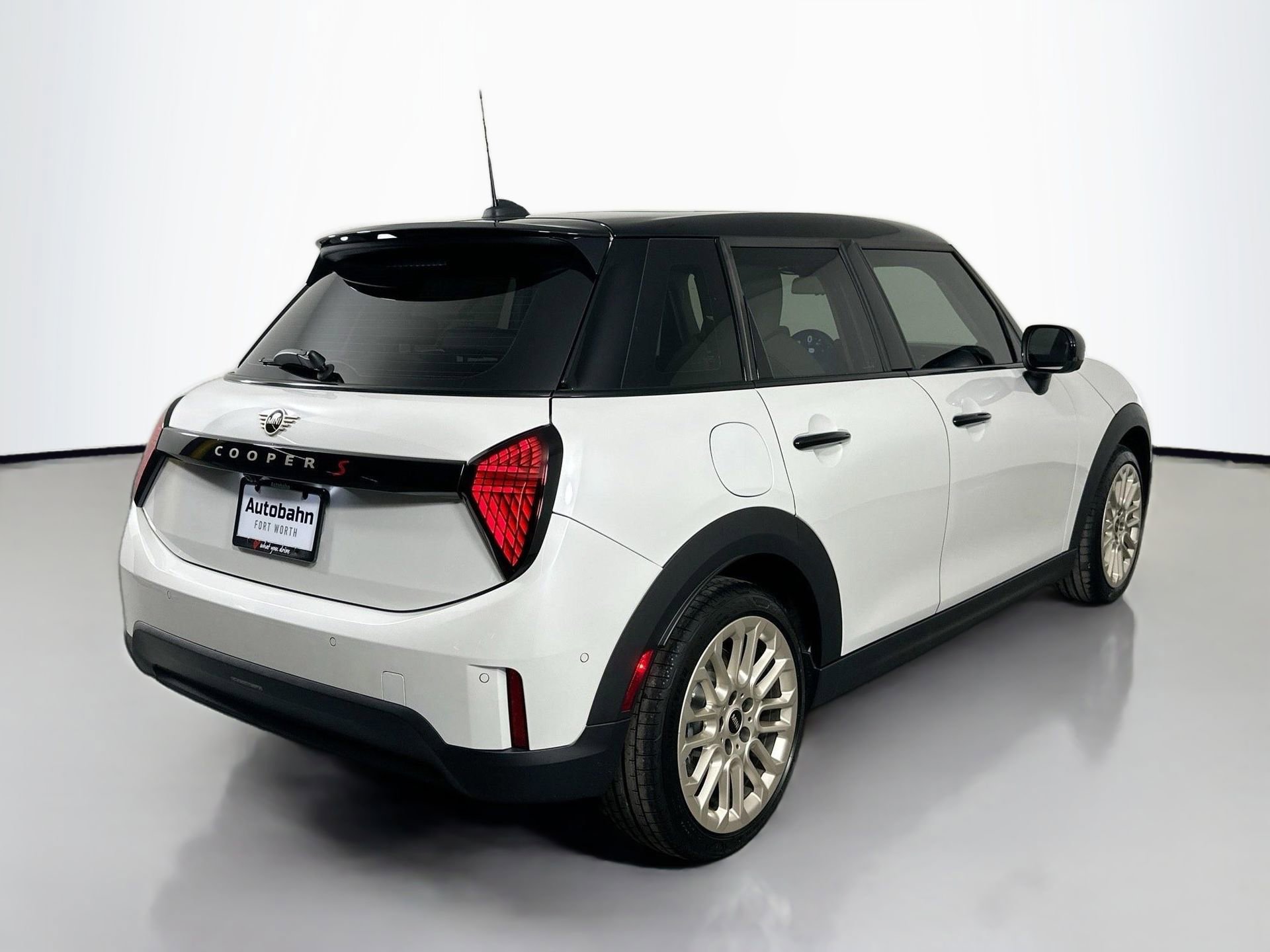 Used 2025 MINI Cooper S image 5