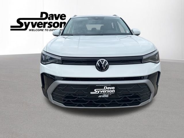 New 2025 Volkswagen Taos SE image 5