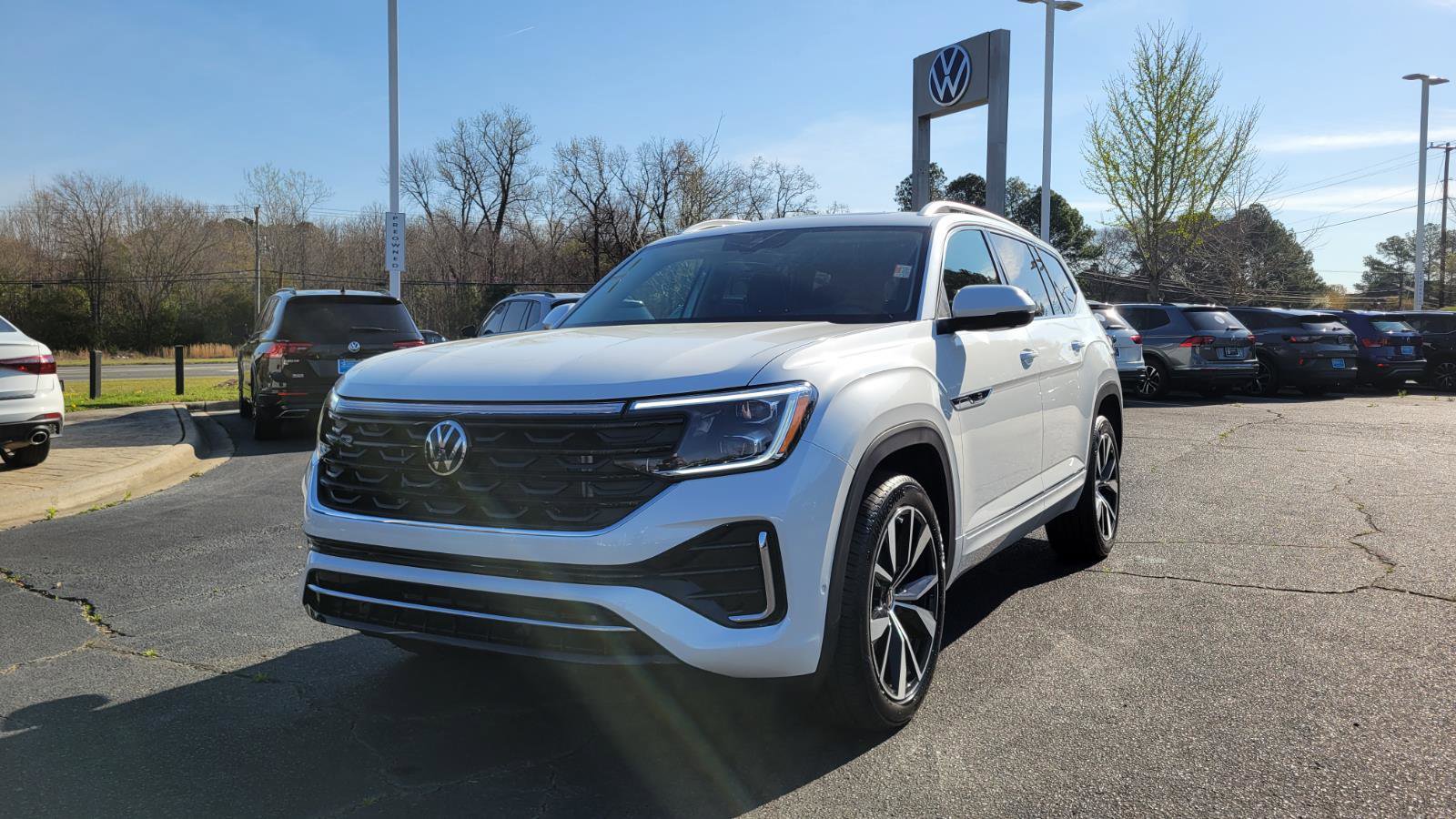 New 2026 Volkswagen Atlas SEL Premium R-Line image 10