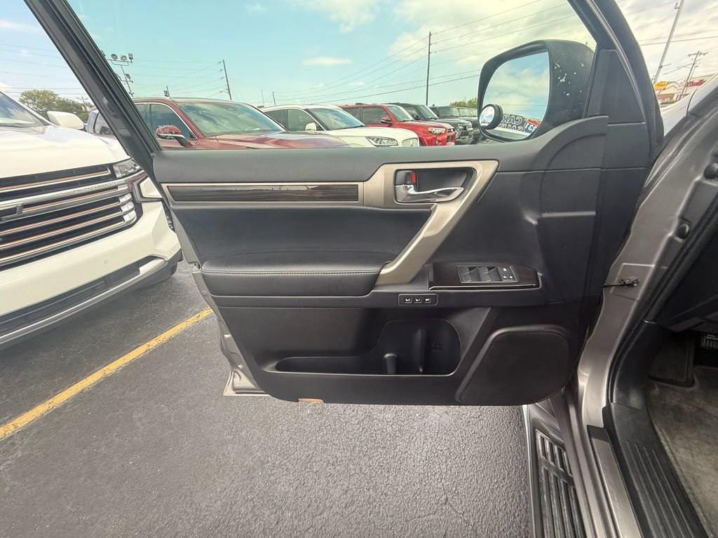 Used 2014 Lexus GX 460 AWD/4WD image 11