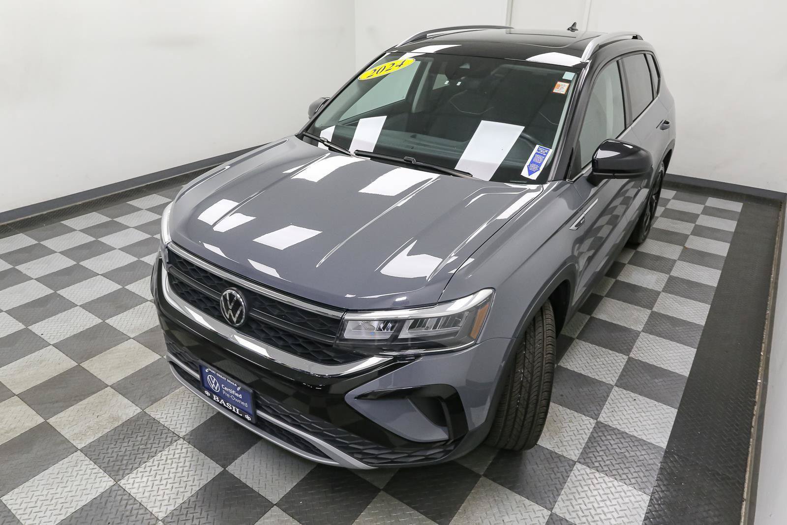 Certified 2024 Volkswagen Taos SE AWD/4WD image 7