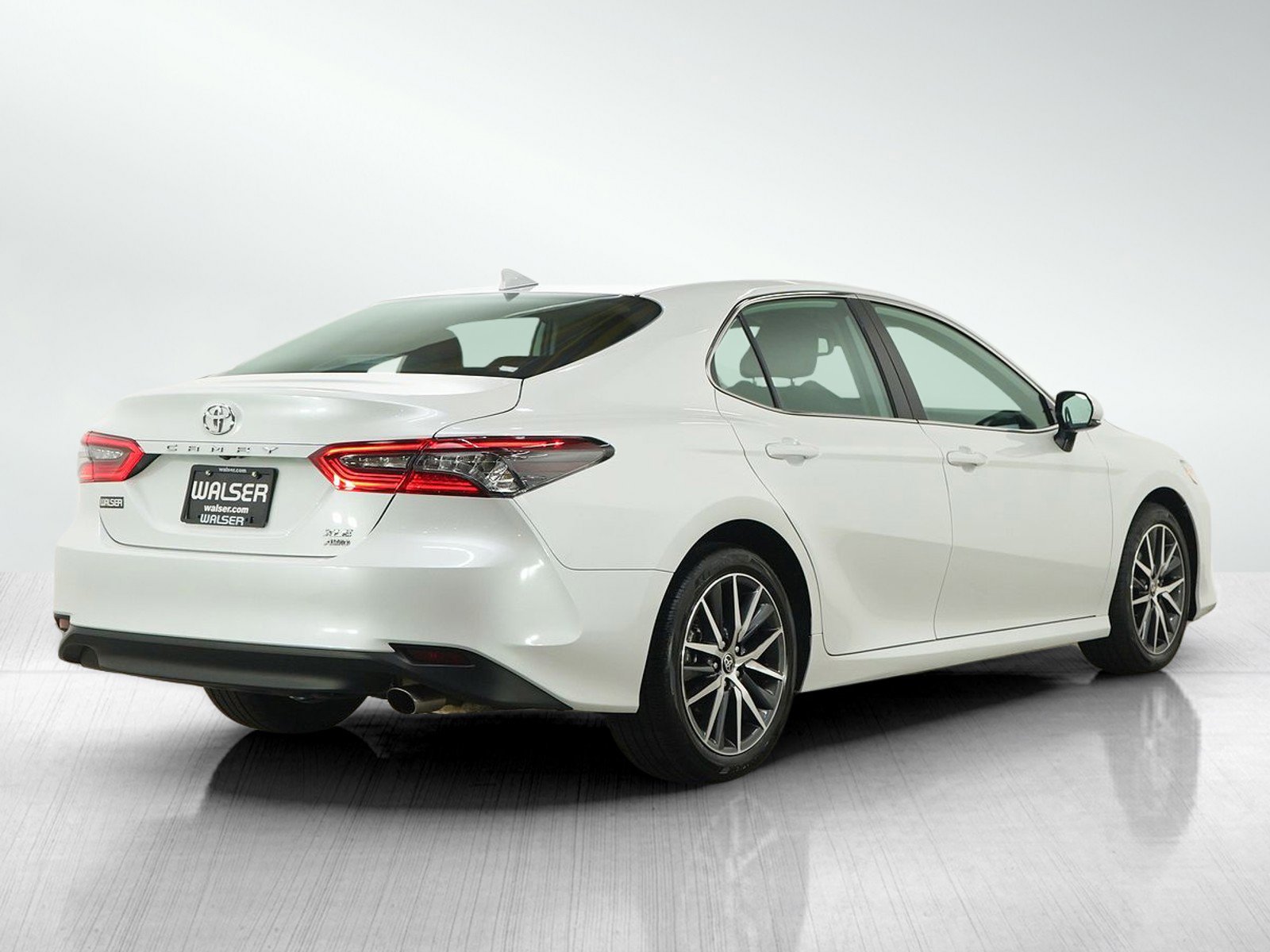 Used 2024 Toyota Camry XLE w/ Cold Weather Package image 5