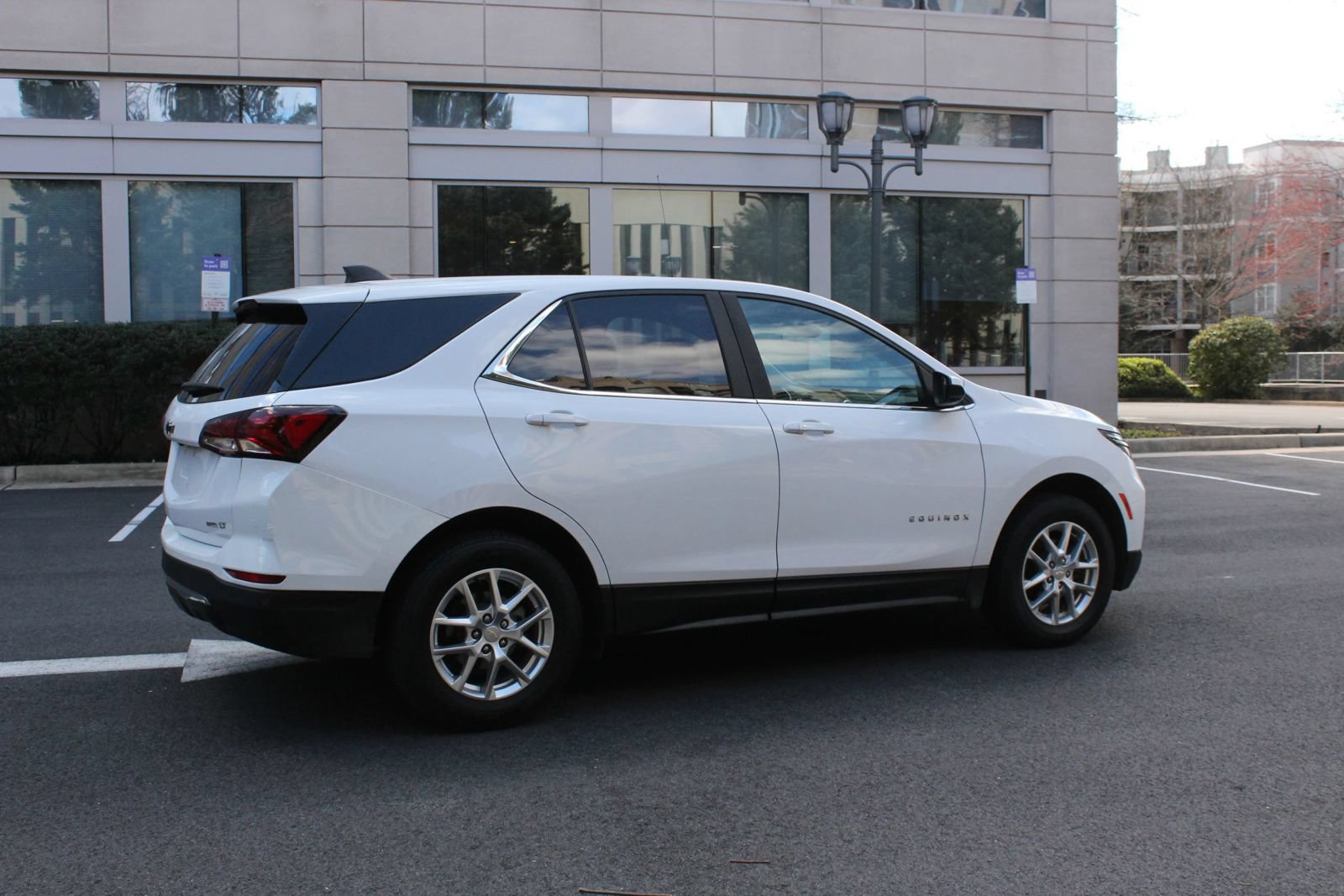 Used 2022 Chevrolet Equinox LT AWD/4WD image 7