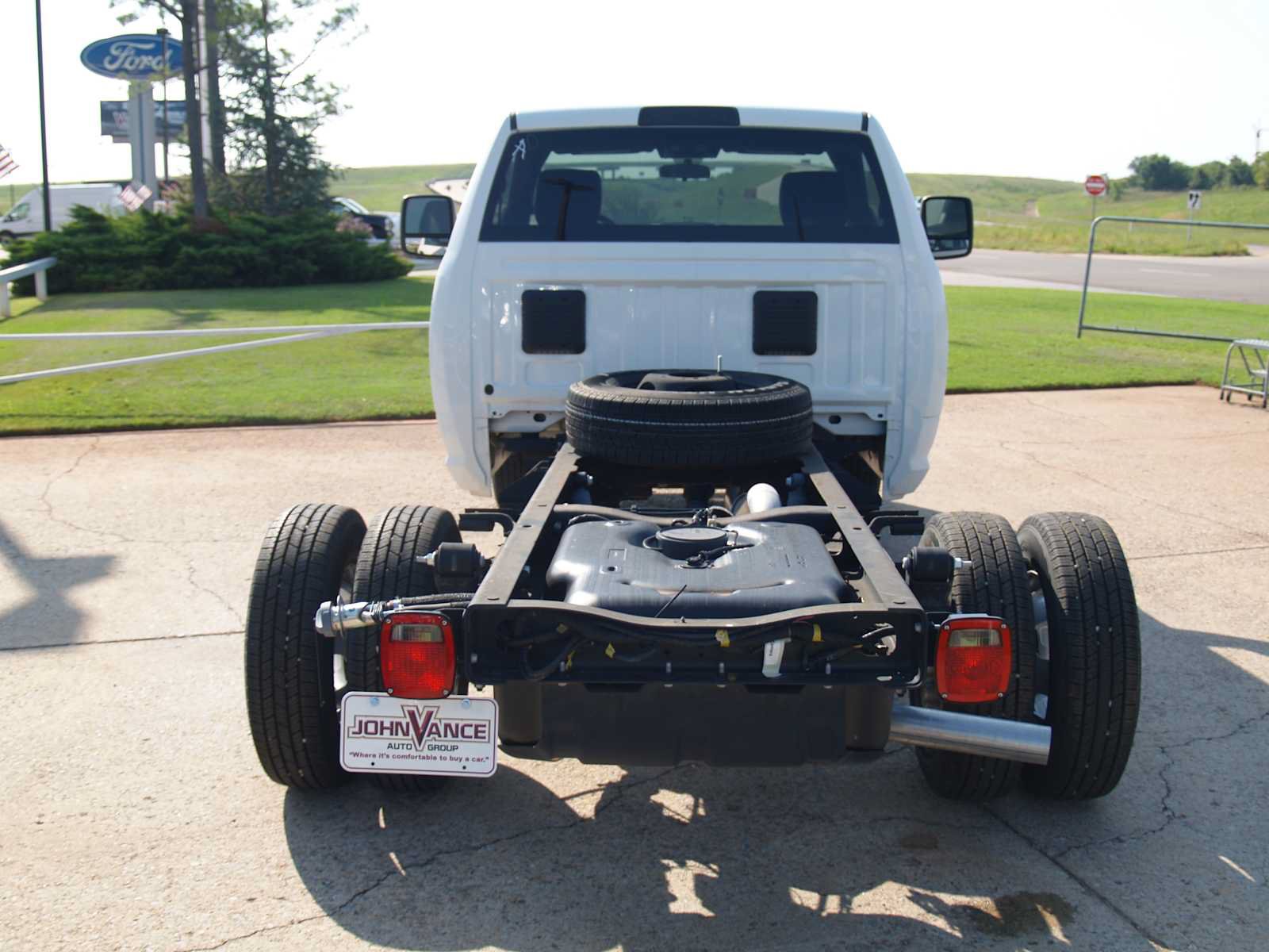 Used 2024 RAM 3500 Tradesman RWD image 9