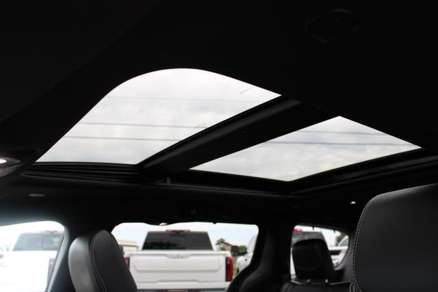 Used 2025 Chrysler Pacifica Limited FWD image 21