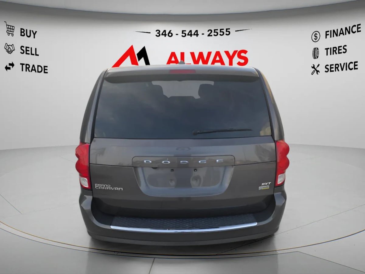 Used 2017 Dodge Grand Caravan SXT FWD image 17