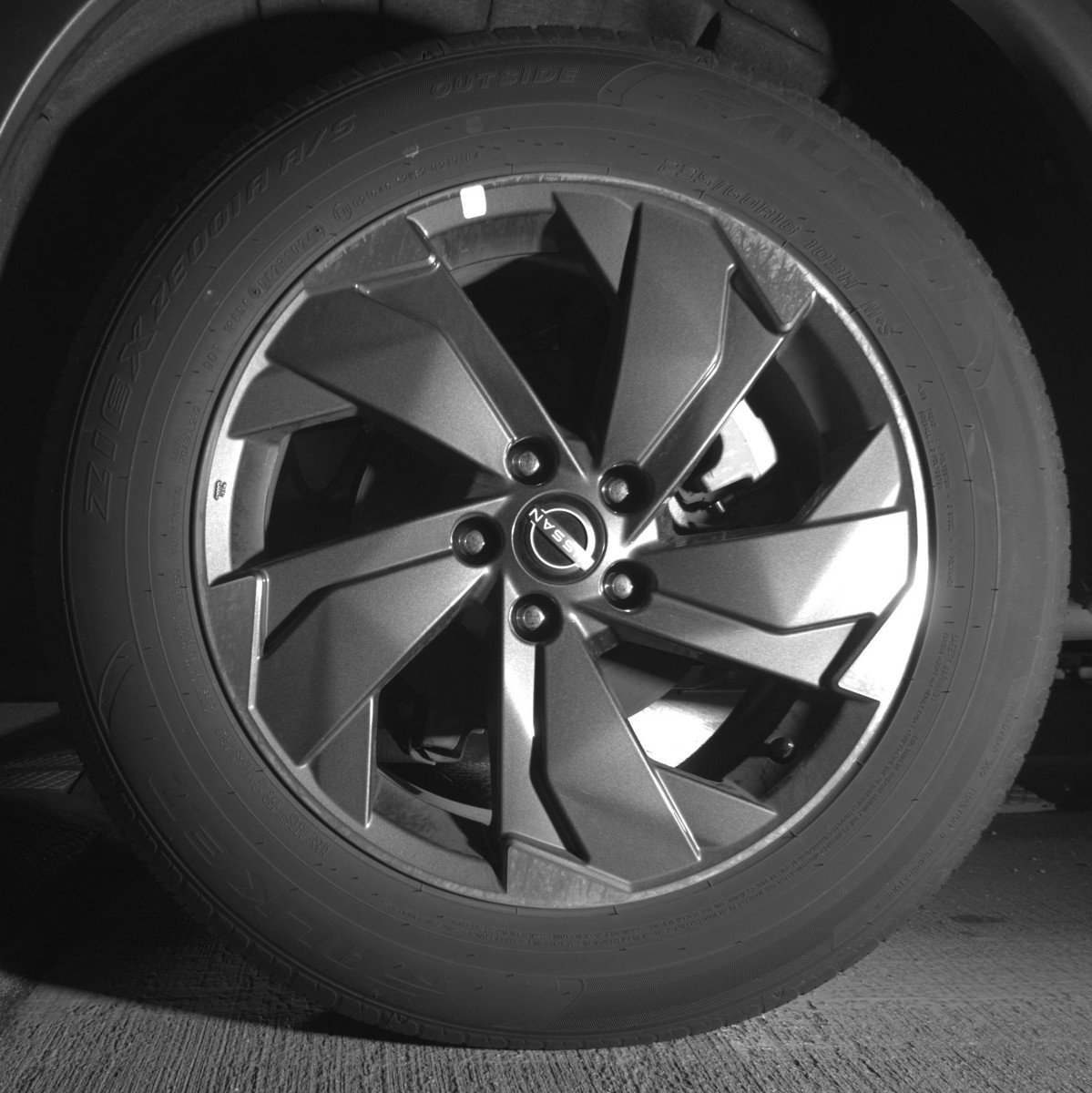 Used 2025 Nissan Rogue SV FWD image 14
