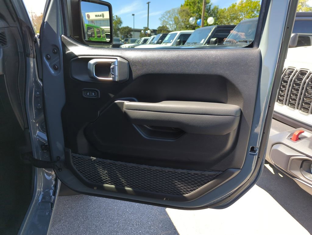 New 2026 Jeep Gladiator Sport AWD/4WD image 32