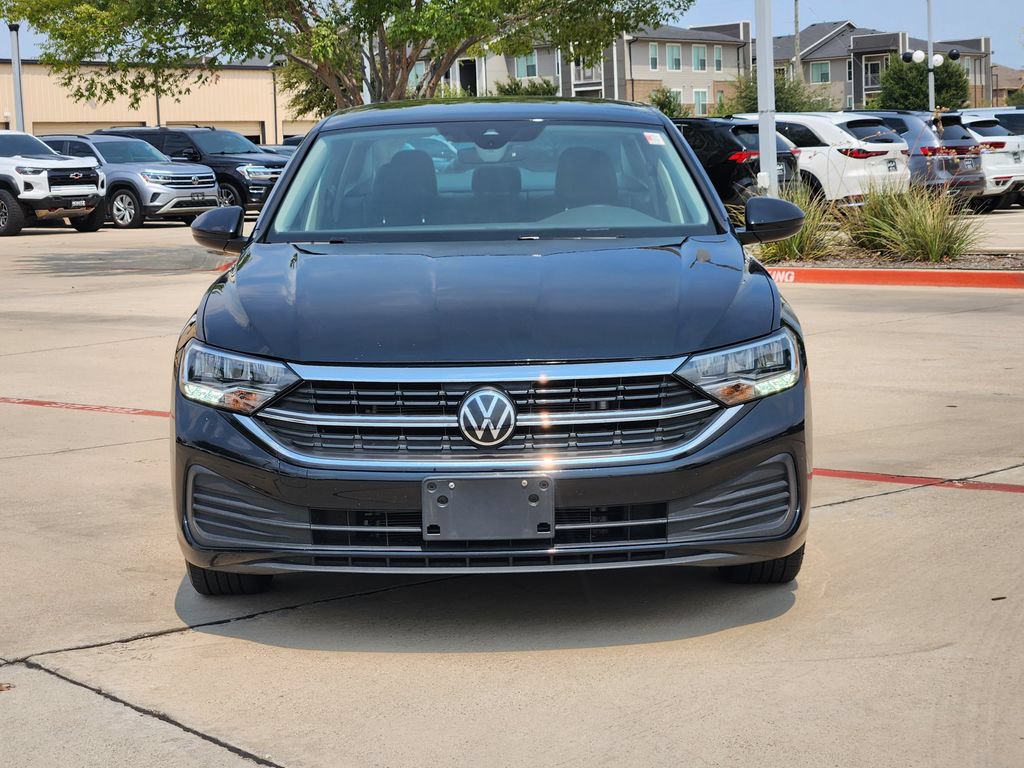 Used 2024 Volkswagen Jetta SE FWD image 13