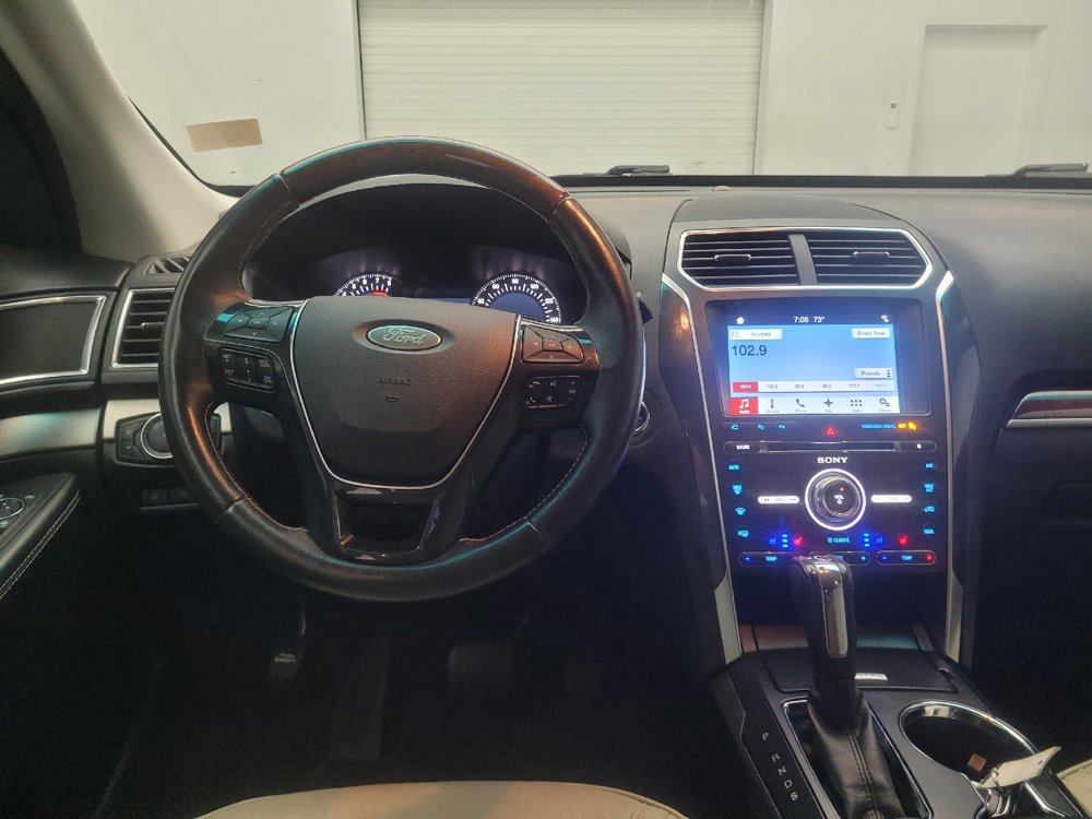 Used 2017 Ford Explorer Platinum AWD/4WD image 22