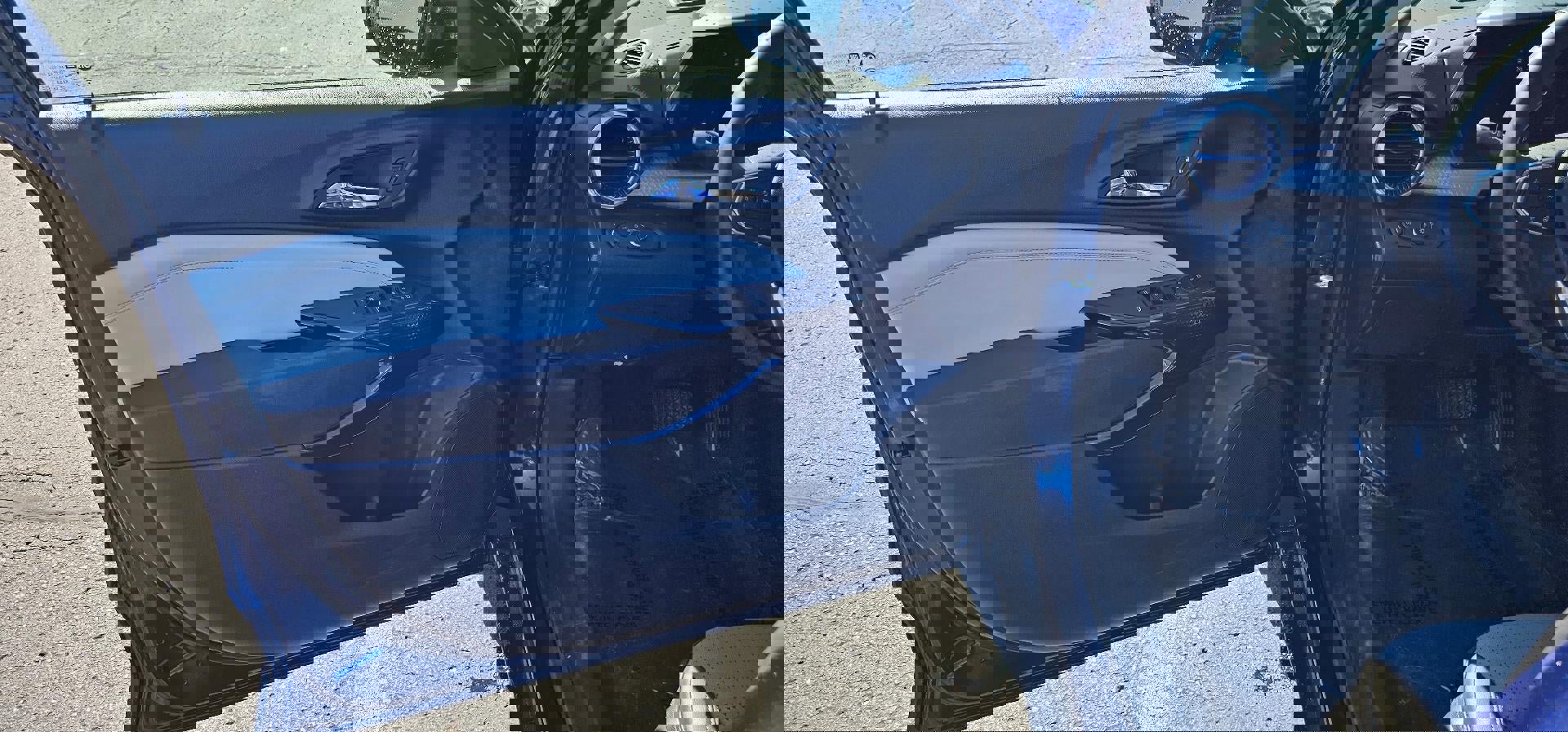 Used 2024 Chevrolet Trax LT w/ Sunroof Package image 8