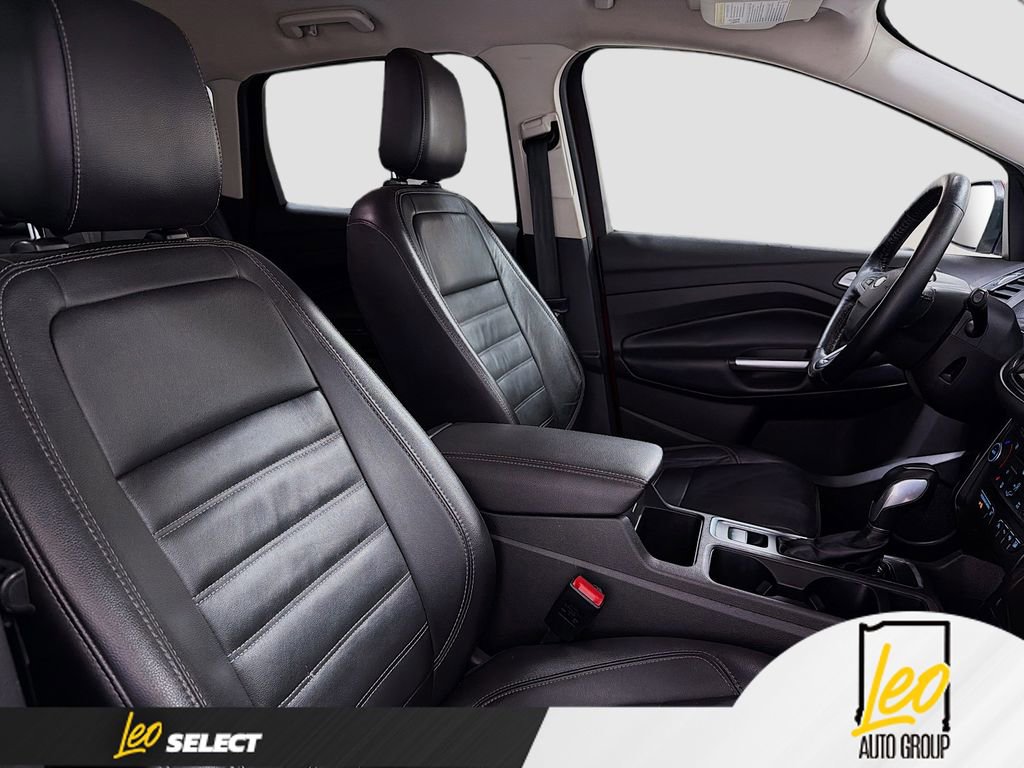 Used 2019 Ford Escape Titanium AWD/4WD image 28