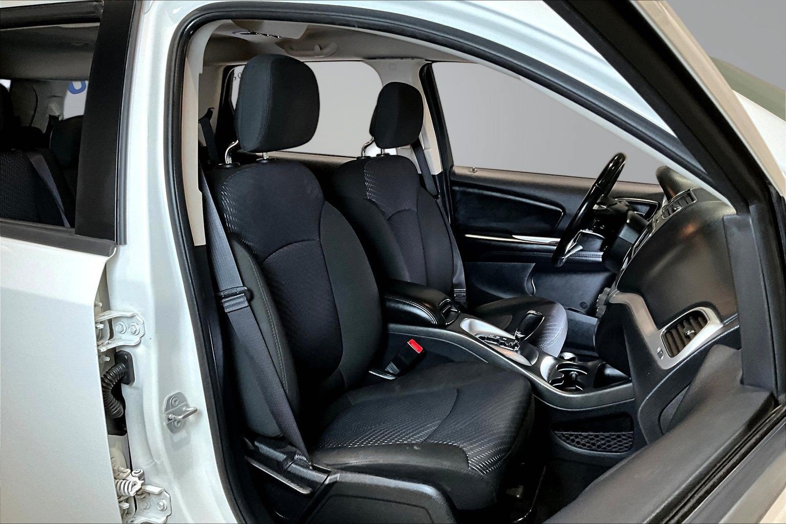 Used 2019 Dodge Journey SE w/ Connectivity Group FWD image 28