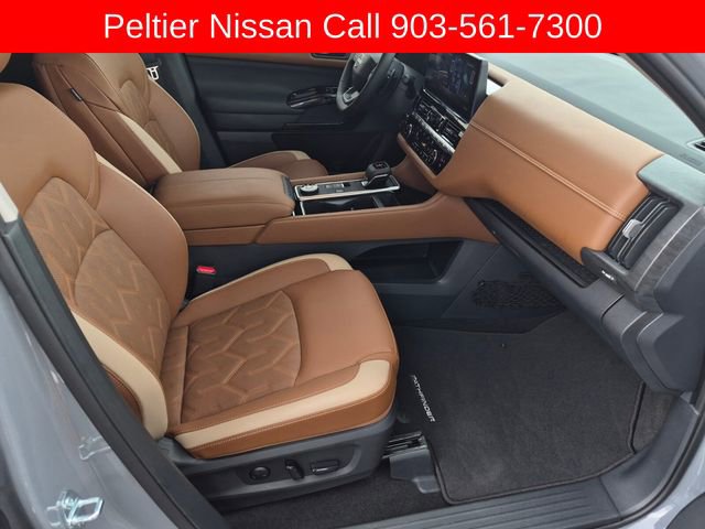 Used 2026 Nissan Pathfinder Platinum w/ Cargo Package image 11