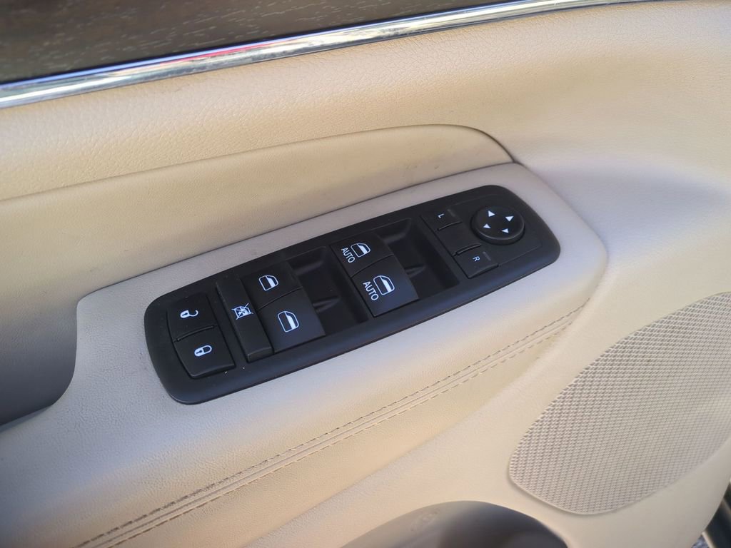 Used 2018 Jeep Grand Cherokee Limited w/ Trailer Tow Group IV image 14