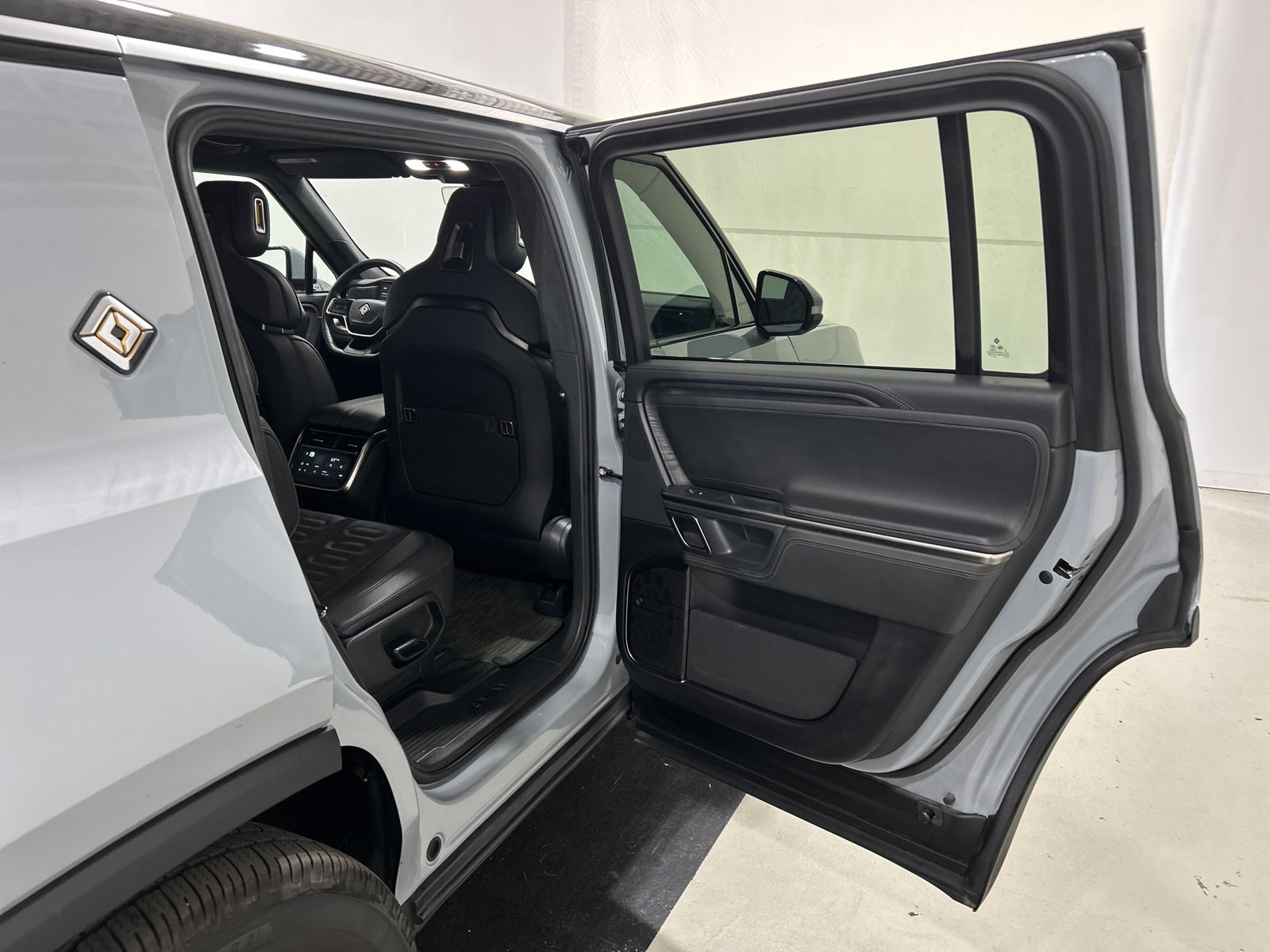 Used 2024 Rivian R1S Adventure Quad AWD/4WD image 19