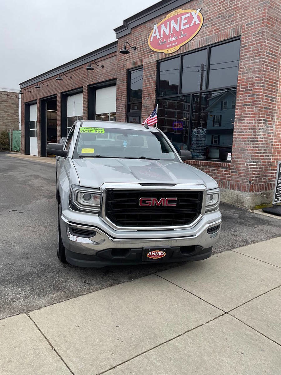 Used 2017 GMC Sierra 1500 2WD Regular Cab image 2