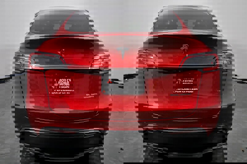 Used 2022 Tesla Model Y Long Range image 9