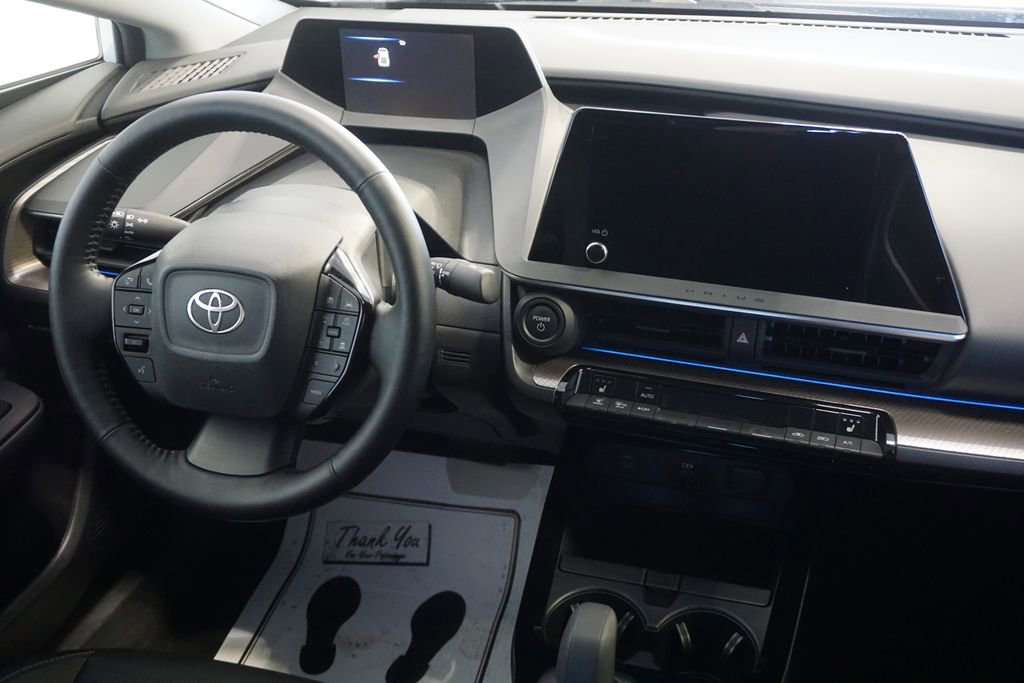Used 2024 Toyota Prius XLE AWD/4WD image 29
