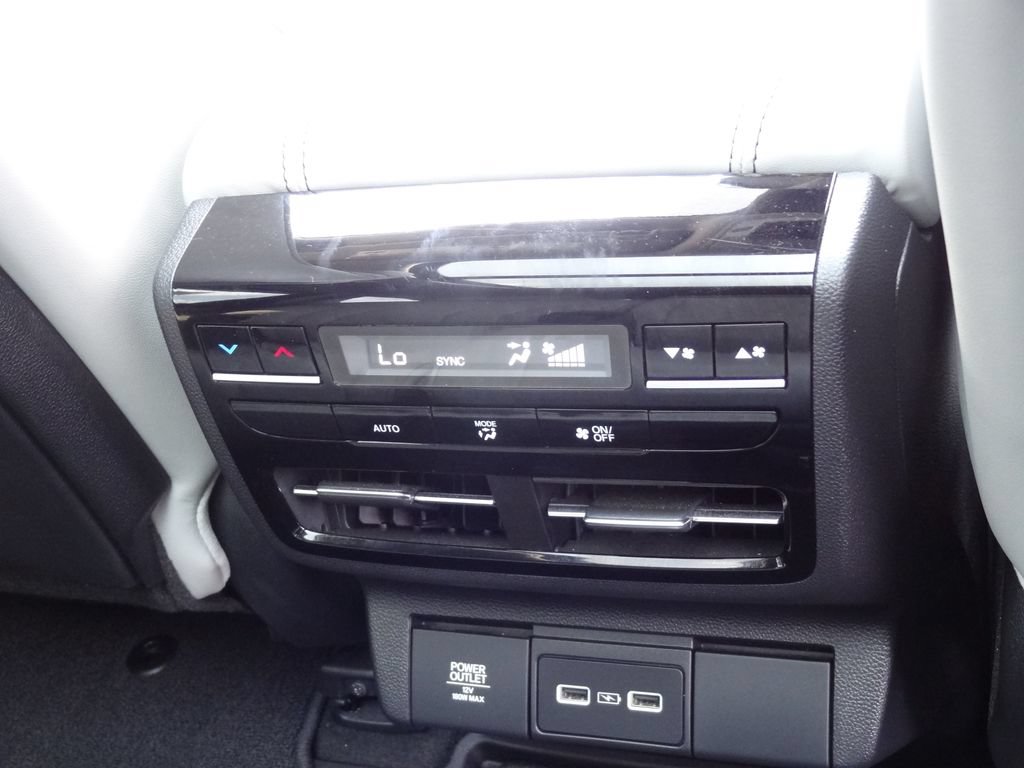 Used 2024 Acura MDX w/ Technology Package FWD image 14