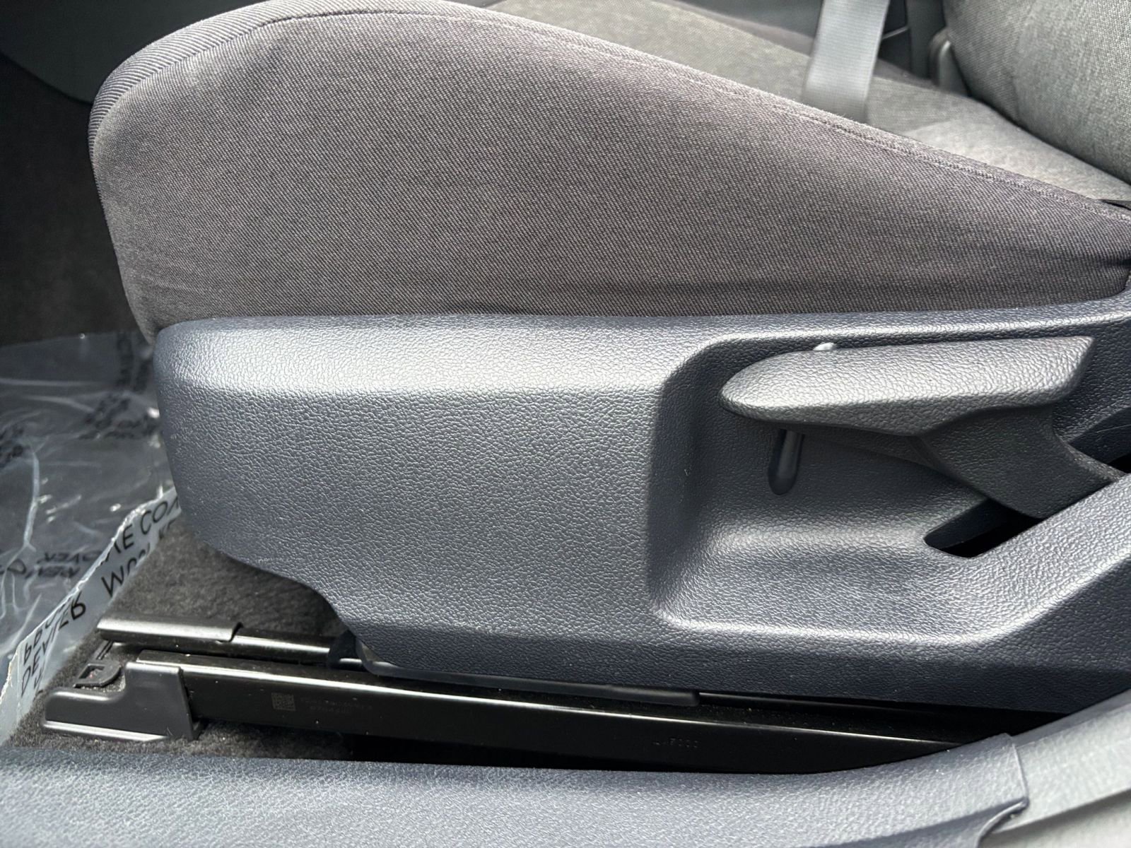 Used 2025 Toyota Camry LE image 23