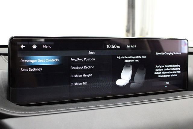 Used 2023 Genesis G80 Base image 43