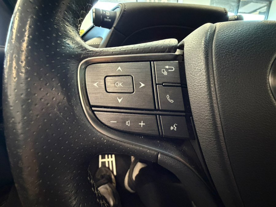 Used 2018 Lexus LS 500 F Sport w/ Accessory Package (Z1) image 60