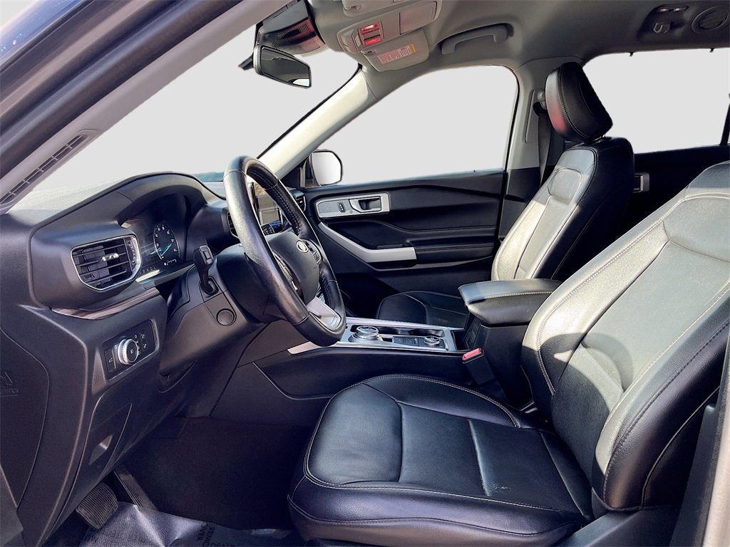 Used 2022 Ford Explorer Limited w/ Equipment Group 301A image 22