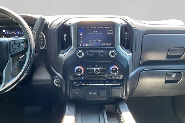 Used 2022 GMC Sierra 3500 Denali w/ Denali Ultimate Package AWD/4WD image 9