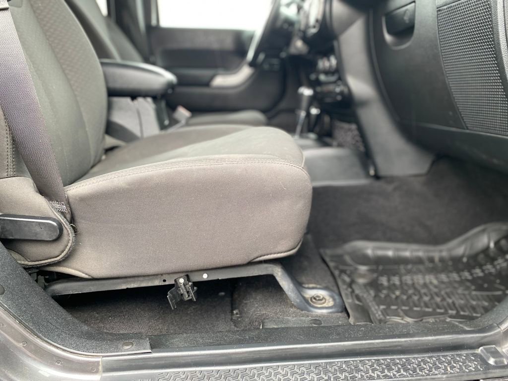 Used 2017 Jeep Wrangler Unlimited Sport image 11