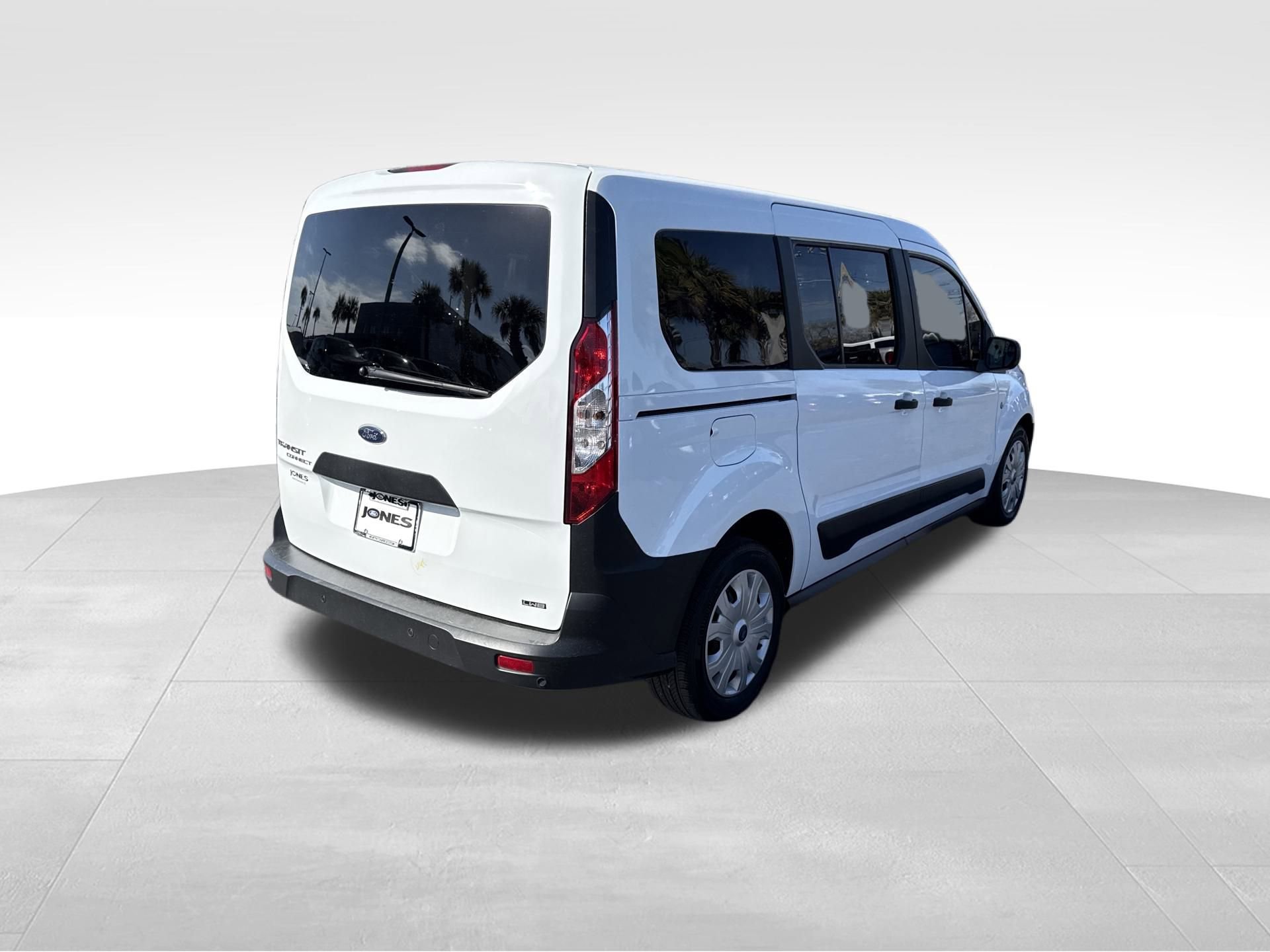 Used 2023 Ford Transit Connect XL image 8