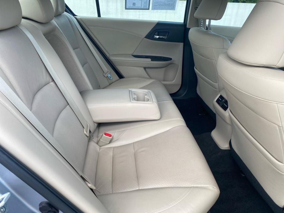 Used 2017 Honda Accord Touring image 33