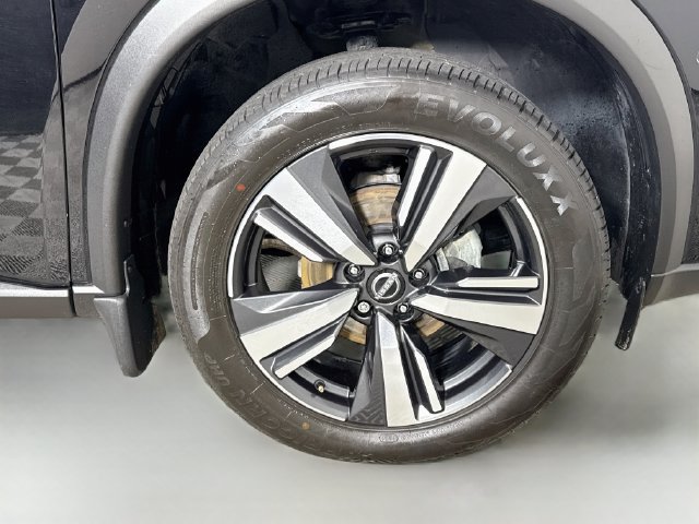 Used 2025 Nissan Rogue SL w/ SL Premium Package AWD/4WD image 31