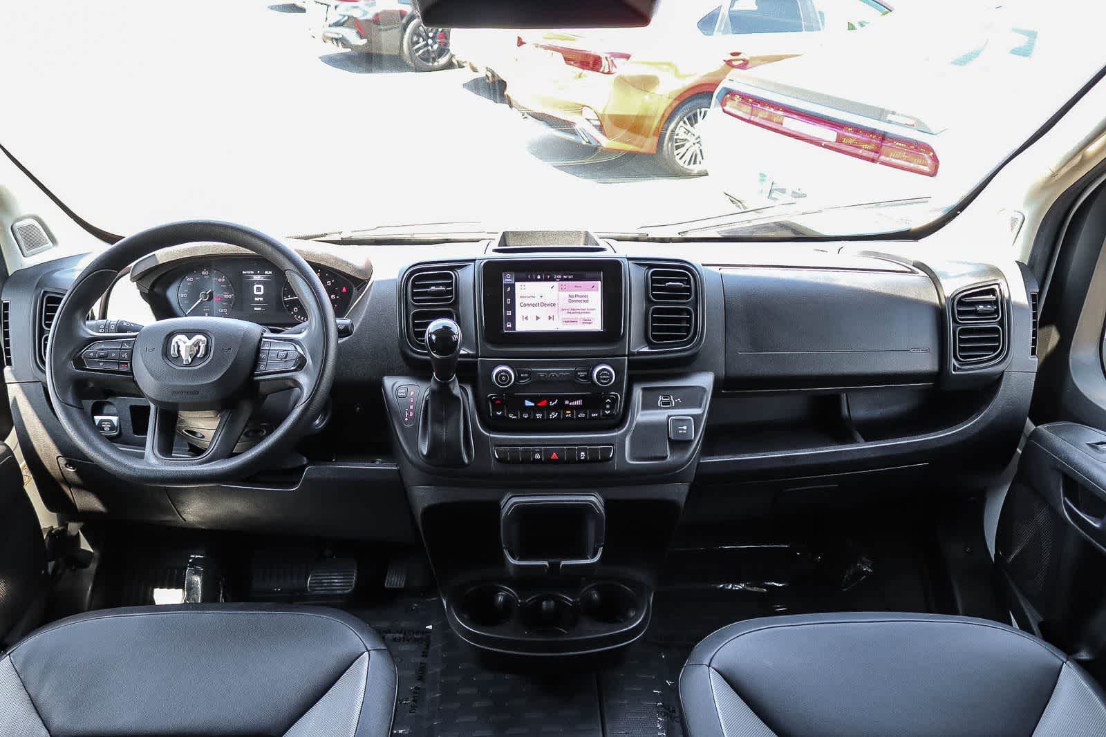 Used 2024 RAM ProMaster 2500 w/ Convenience Group FWD image 12