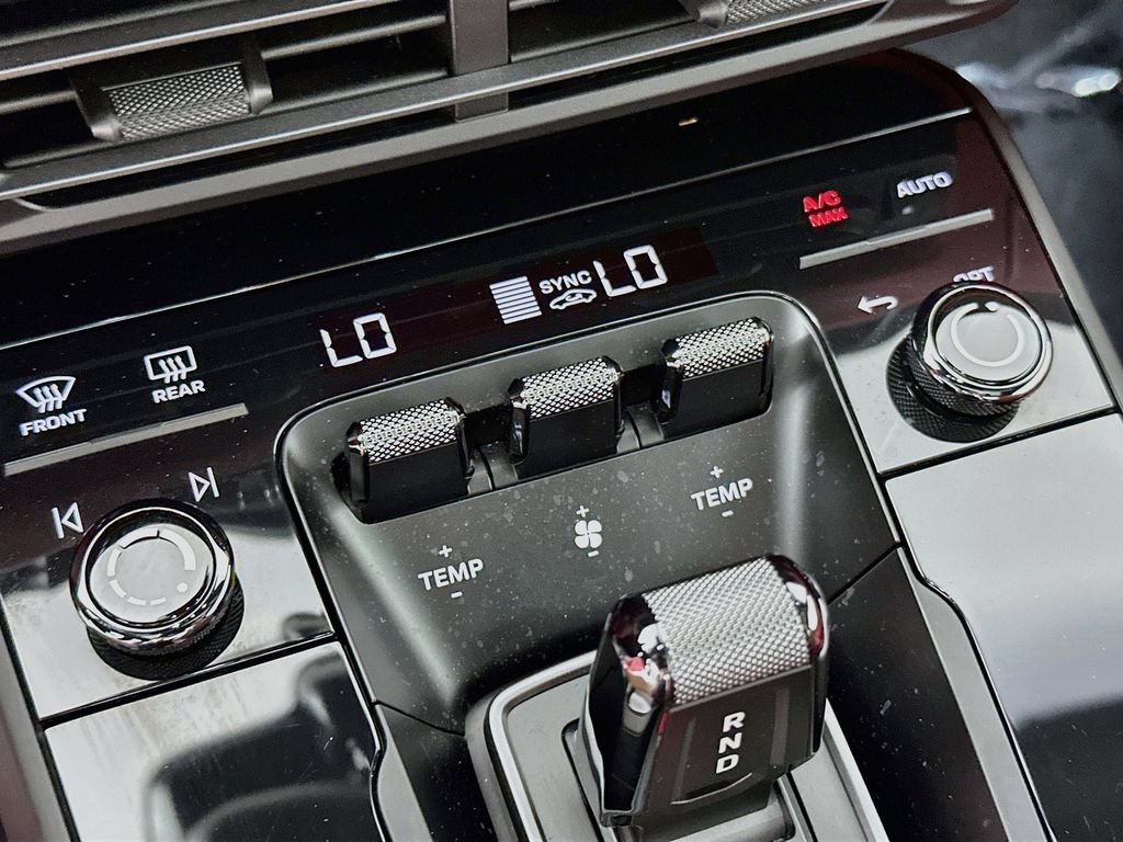 Certified 2022 Porsche 911 Carrera GTS RWD image 18