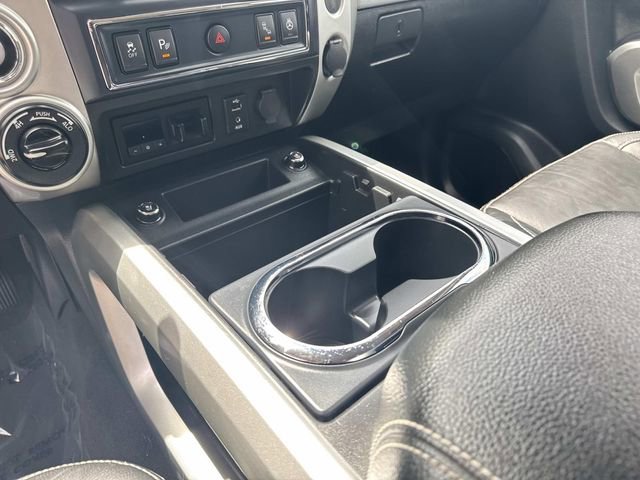 Used 2017 Nissan Titan PRO-4X w/ Pro-4x Convenience Package AWD/4WD image 26