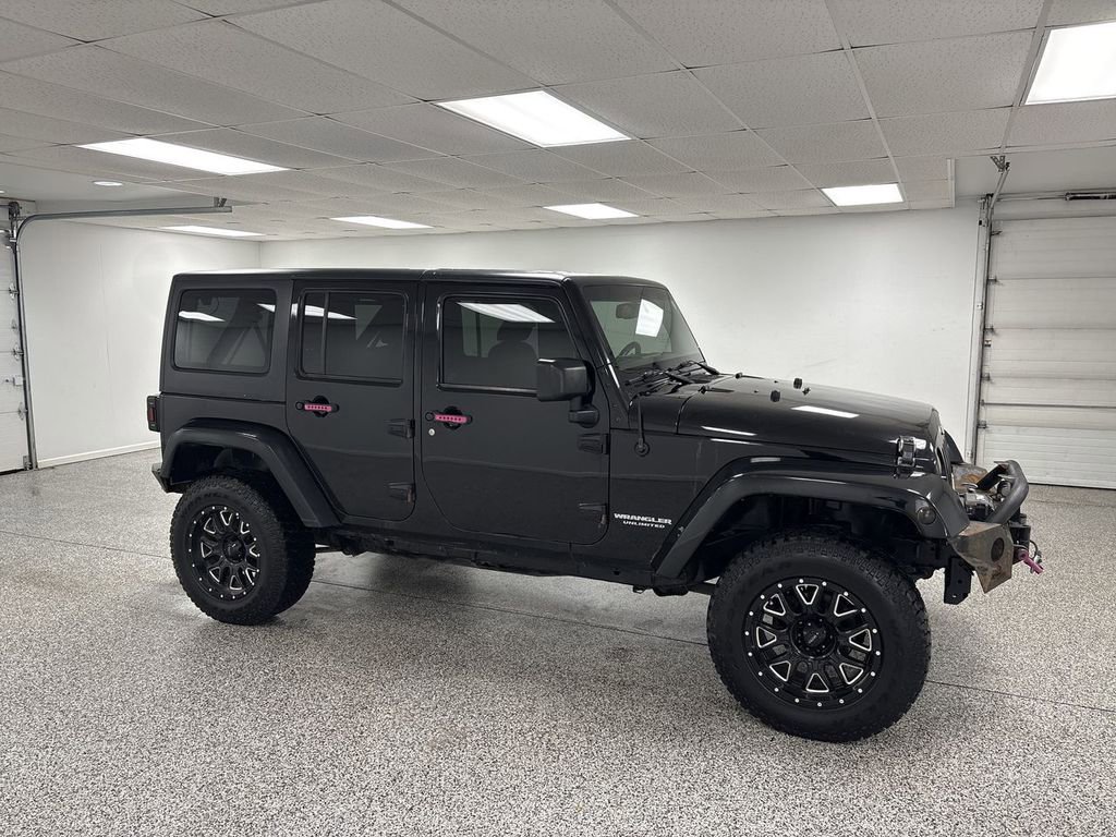 Used 2015 Jeep Wrangler Unlimited Sahara w/ Dual Top Group AWD/4WD image 1