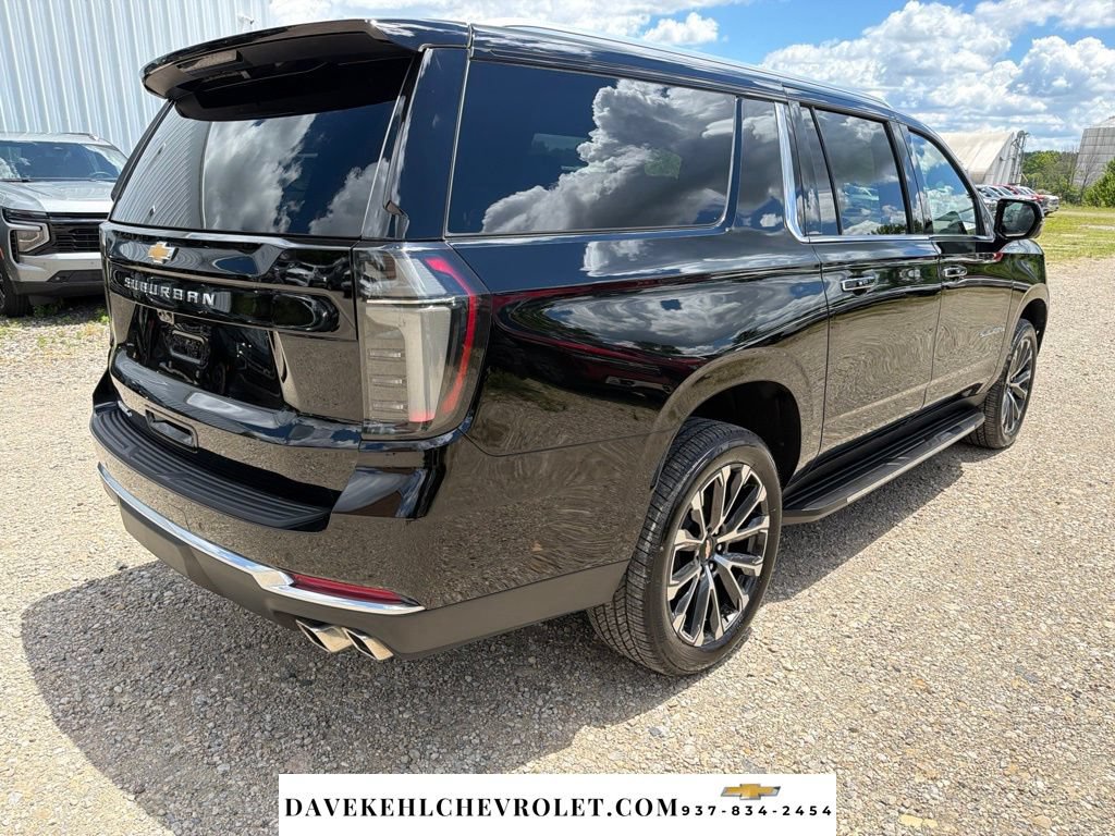 Used 2025 Chevrolet Suburban High Country w/ Sun And Tow Package AWD/4WD image 6