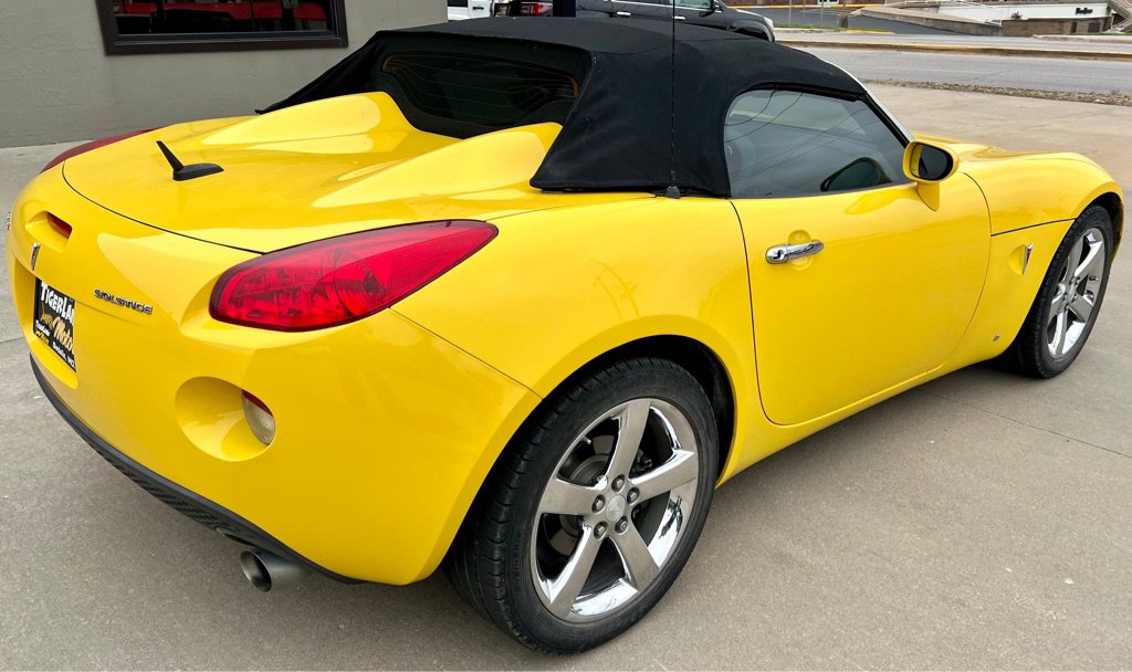 Used 2008 Pontiac Solstice Convertible w/ Premium Package image 7